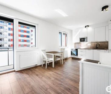 Pronájem zcela nového bytu 1+kk s balkonem a výhledem do přírody, H... - Photo 1