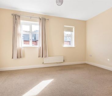 4 bedroom House To Let - Photo 1