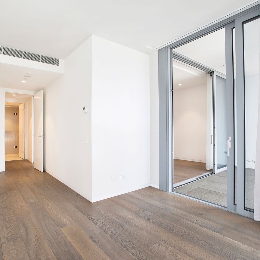 One Sydney Harbour | 2 Bed with 2 Cars | Breathtaking Harbour Views - Photo 1