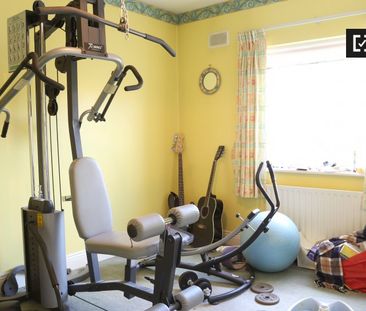 Cozy room in 5-bedroom houseshare in Castleknock, Dublin - Photo 2
