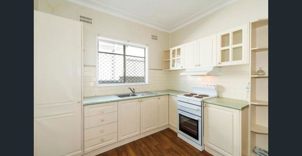 More Than Meets The Eye - Photo 1