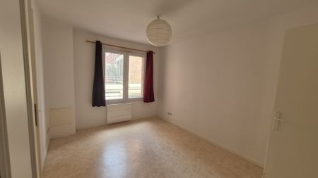 Location Appartement 2 pièces 56m² LILLE 59000 - Photo 4