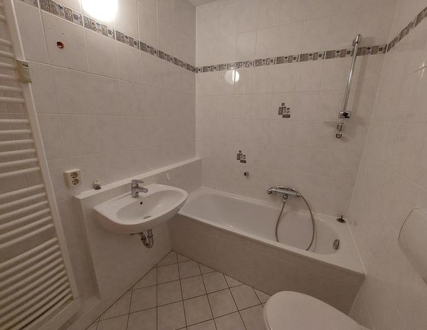 Mitten im Leben - bei der AWG! - Foto 1