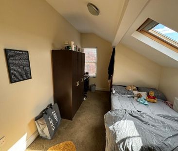 4 bedroom flat to rent - Photo 5