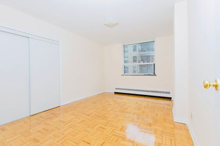 For Lease - 490 Eglinton Avenue Unit# 201, Toronto, Ontario - Photo 5