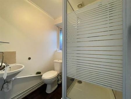 Room in a Shared House, Ivy Road, E16 - Photo 4