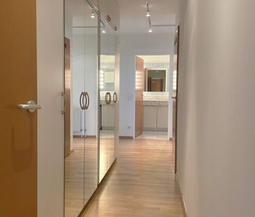 Tolle Dachgeschoßwohnung mit Süd-Terrasse! - Photo 4