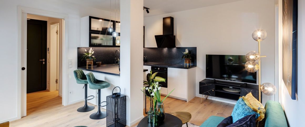 Central Dreimühlenviertel: stylish apartment for rent - Photo 1