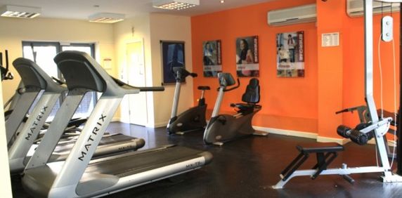 1 Bed - Quayside Drive - Photo 2