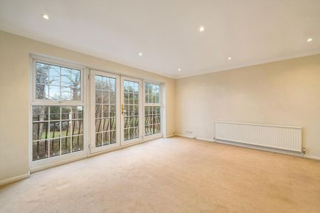 4 bedroom flat to rent - Photo 2