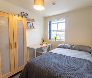 7 Bed Student Accommodation - Photo 5