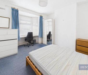 4 bedroom private hall to rent - Photo 1