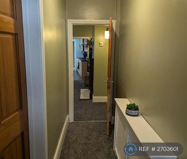 2 bedroom end of terrace house to rent - Photo 3