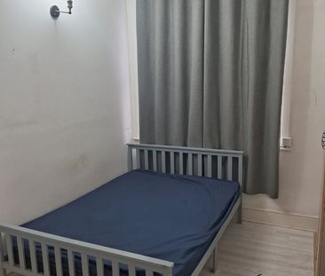 Room in a Shared Flat, Stratford, E15 - Photo 1