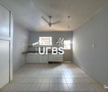 Casa para alugar no Setor Sul. Possui 2 quartos amplos com armários - Photo 2