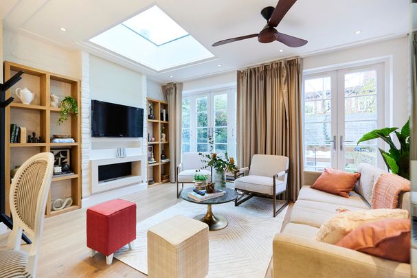 St Luke’s Street, Chelsea SW3 - Photo 1