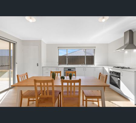 5 Arrowsmith road, Lakelands, WA 6180 - Photo 4