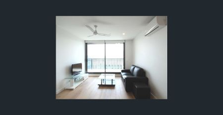 Modern Comfort Awaits: Furnished 2BR Apartment with Parking in North Melbourne! - Photo 5