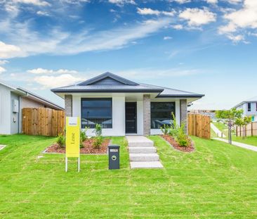 8 Moonstone Street, Pimpama QLD 4209 - House For Rent - $680 | Domain - Photo 6