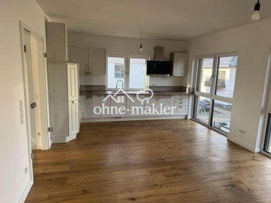 Luxuriöse 4 Raumwohnung mit Garten in einer Villa - Photo 1