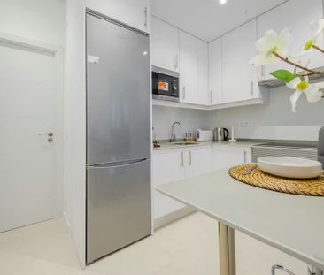 Plaza de Santa Teresita, Madrid, Community of Madrid 28011 - Photo 3