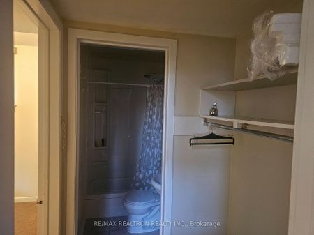 For Lease - 22 Jane Crescent, Barrie, Ontario - Photo 4