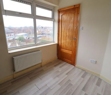 4 bedroom terraced house to rent - Photo 3