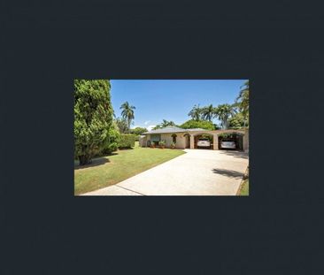 LARGE FAMILY HOME ON 1,730 SQM WITH STUNNING GARDENS â MINUTES TO... - Photo 5