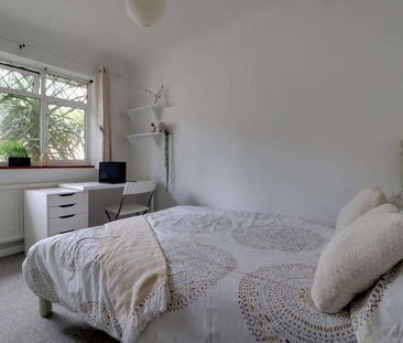 Heath Hill Avenue, BN2 - Photo 2