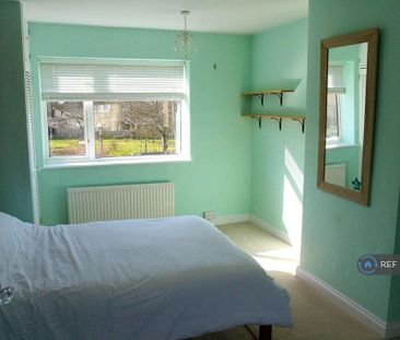 2 bedroom semi-detached house to rent - Photo 3