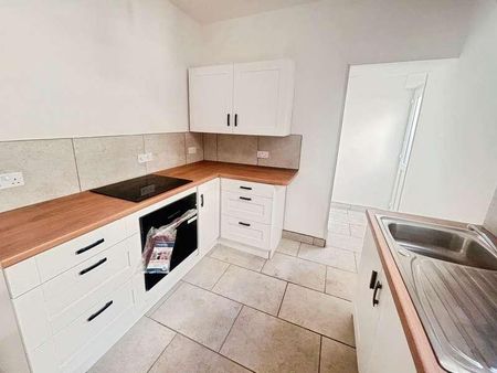 Holmes Street, Barry, CF63 - Photo 2