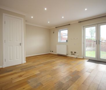 The Dell, Newton Mearns, Glasgow - Photo 3