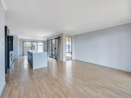 1A Regent St, Port Elliot SA 5212 - House For Rent | Domain - Photo 3