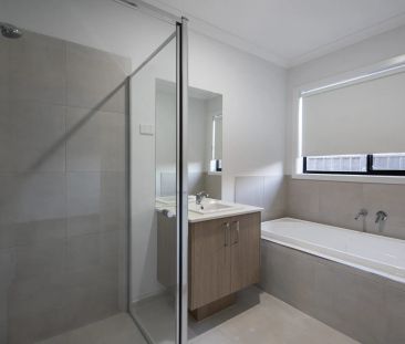 Modern family home in the heart of Huntly . - Photo 6
