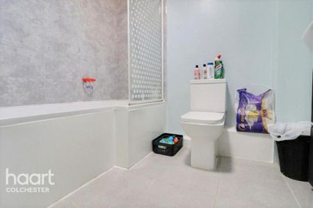 3 bedroom terraced house to rent - Photo 5