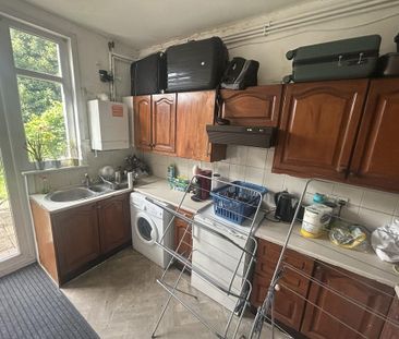 House share to rent - Photo 3