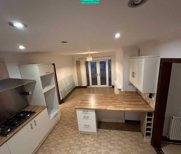 3 bedroom semi-detached house to rent - Photo 6
