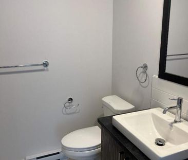 2 CH - 1 SDB - Montréal - $2,050 /mo - Photo 3