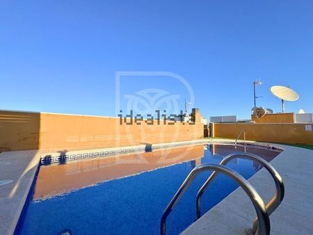 Alquiler de piso en Avenida de Palacios - Photo 3