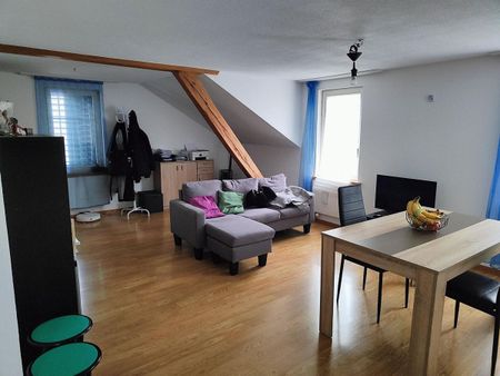 3-room attic apartment with charming wooden elements - Photo 5