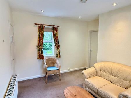 1 bedroom flat to rent - Photo 2