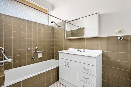 6/27 Pakington Street, Kew VIC 3101 - Photo 3