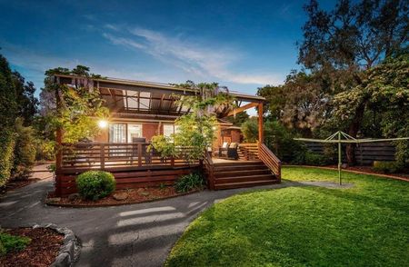 5 Shiraz Court, Bundoora VIC 3083 - Photo 2