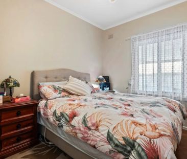 Neat & Comfortable 2-Bedroom Home in a Convenient Location - Photo 4