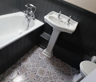 2 bedroom cottage to rent - Photo 2