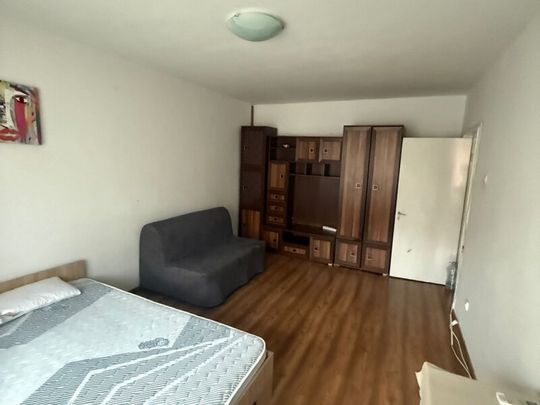 Vitan auchan aleea lacramioarei etaj 3 - Fotografie 1
