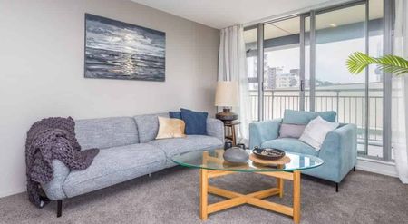 Sunny Corner 2-Bed | Fully Furnished | Avail 5 Dec - Photo 5