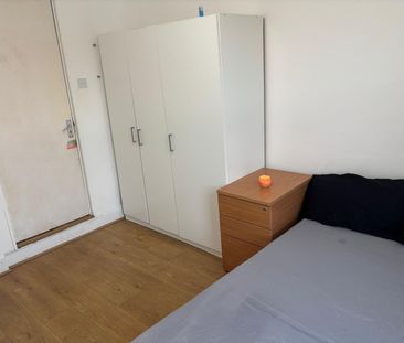 Room in a Shared House, Church Road, E10 - Photo 4