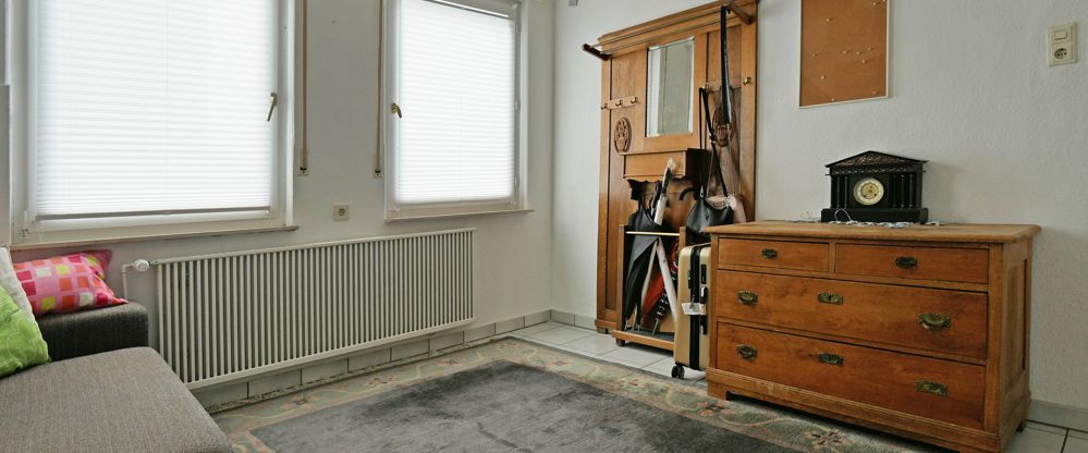 Bahnhof und Innenstadt direkt um die Ecke ! -Freie WG-Zimmer in 5er-Mädels-WG! - Photo 1