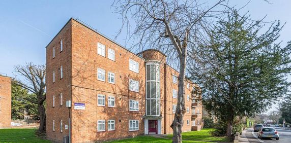 3 bedroom flat to rent - Photo 2